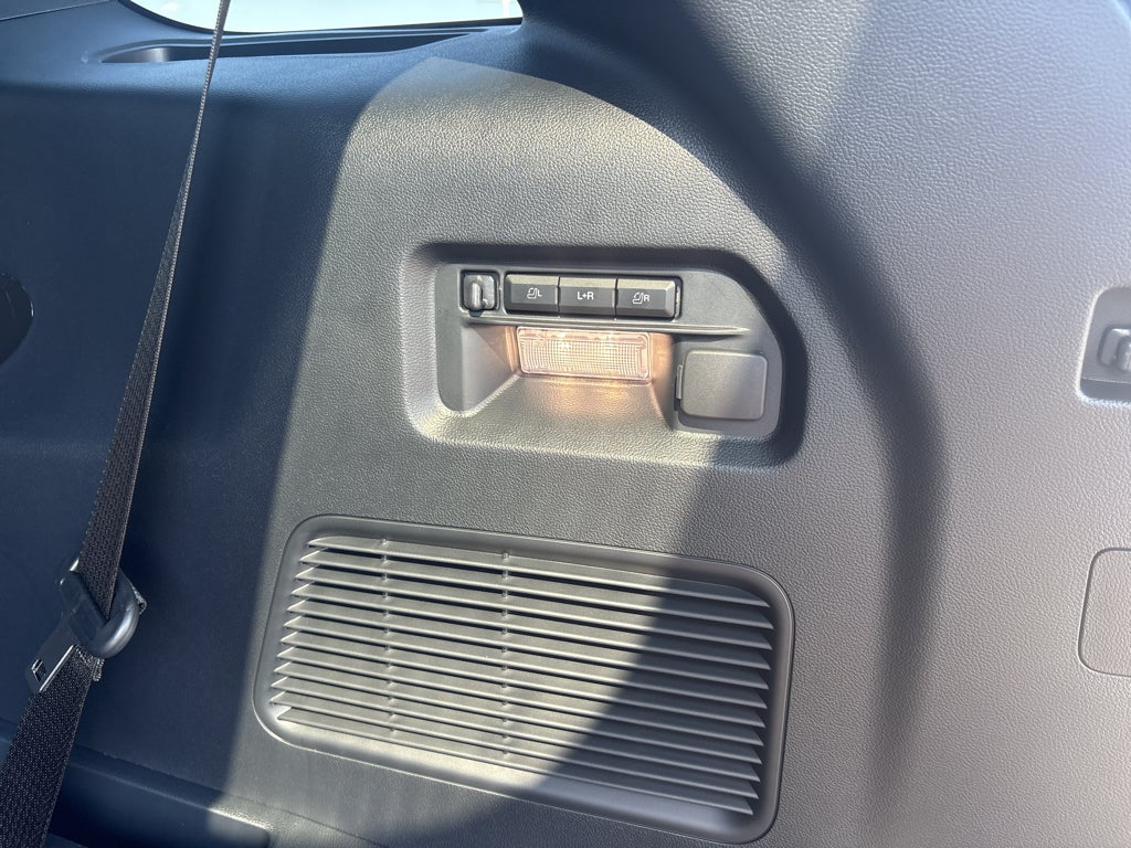 2027 Ford Explorer 4DR AWD TREMOR