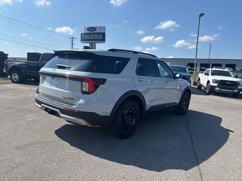 2027 Ford Explorer 4DR AWD TREMOR