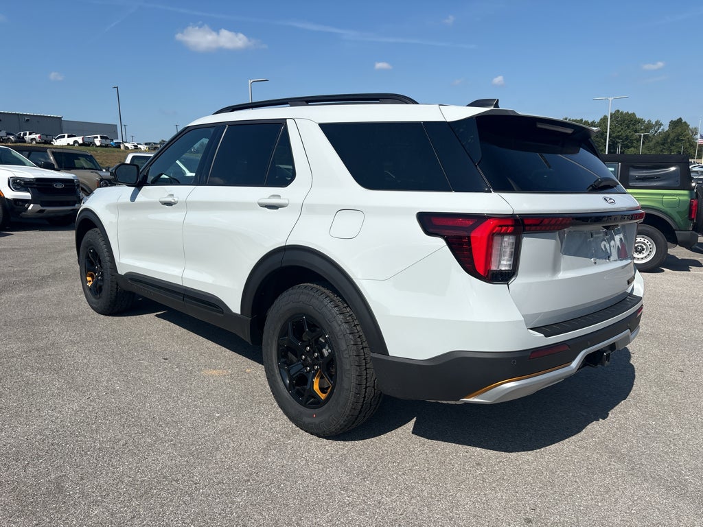 2027 Ford Explorer 4DR AWD TREMOR