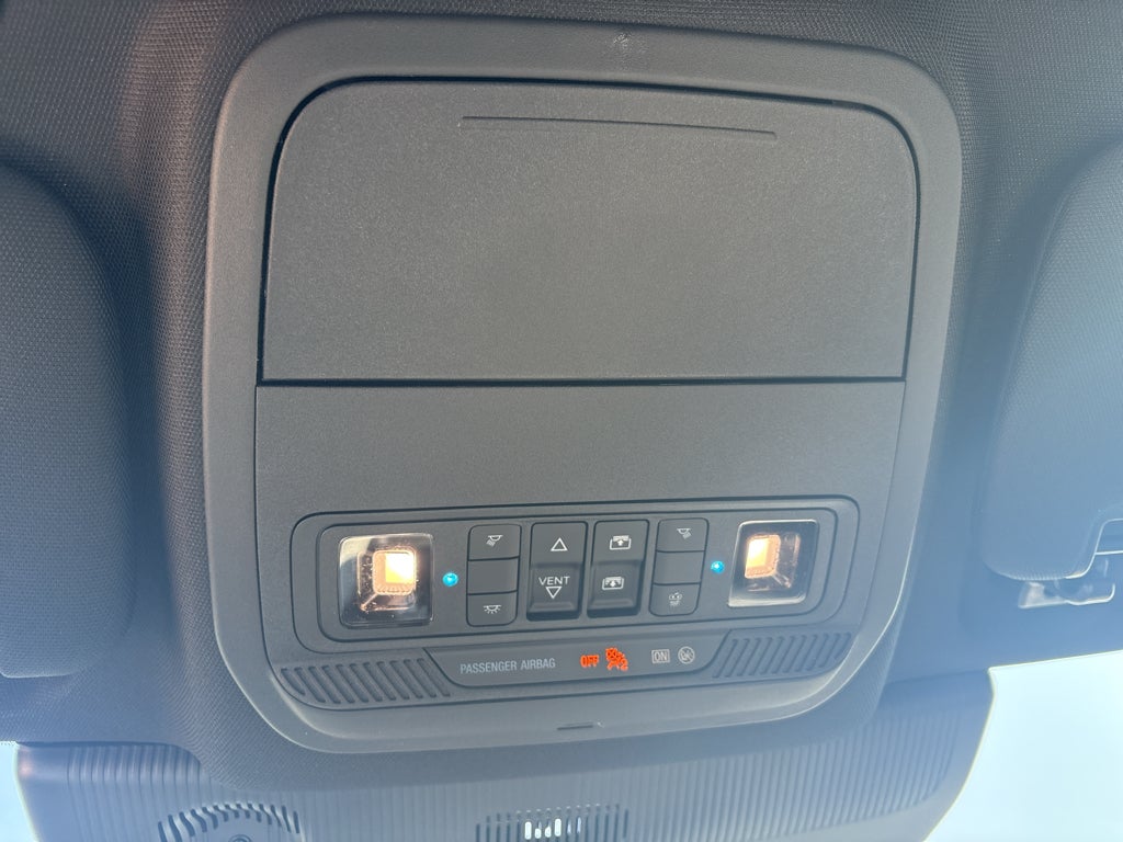 2027 Ford Explorer 4DR 4WD PLTNM