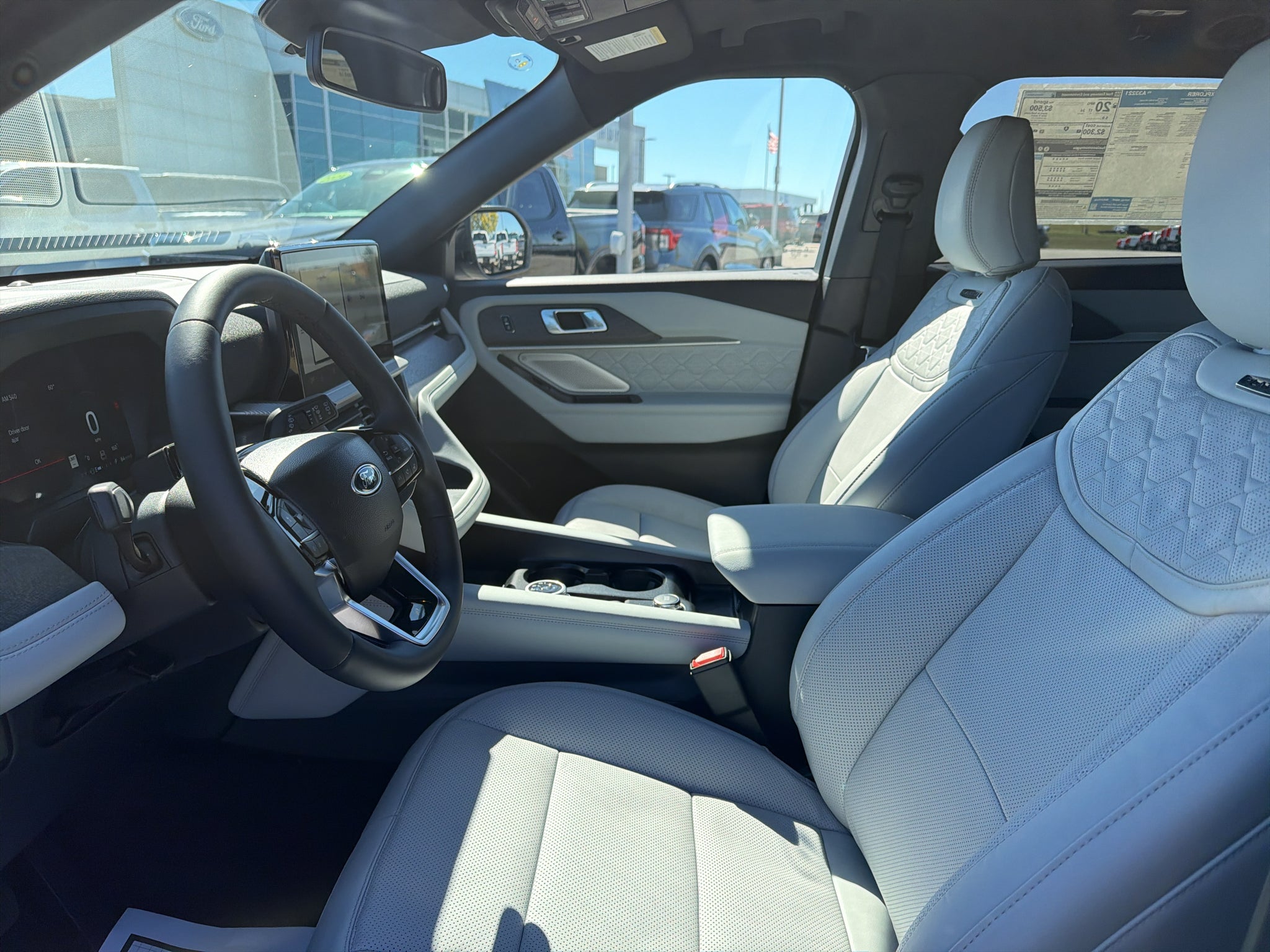 2027 Ford Explorer Platinum™