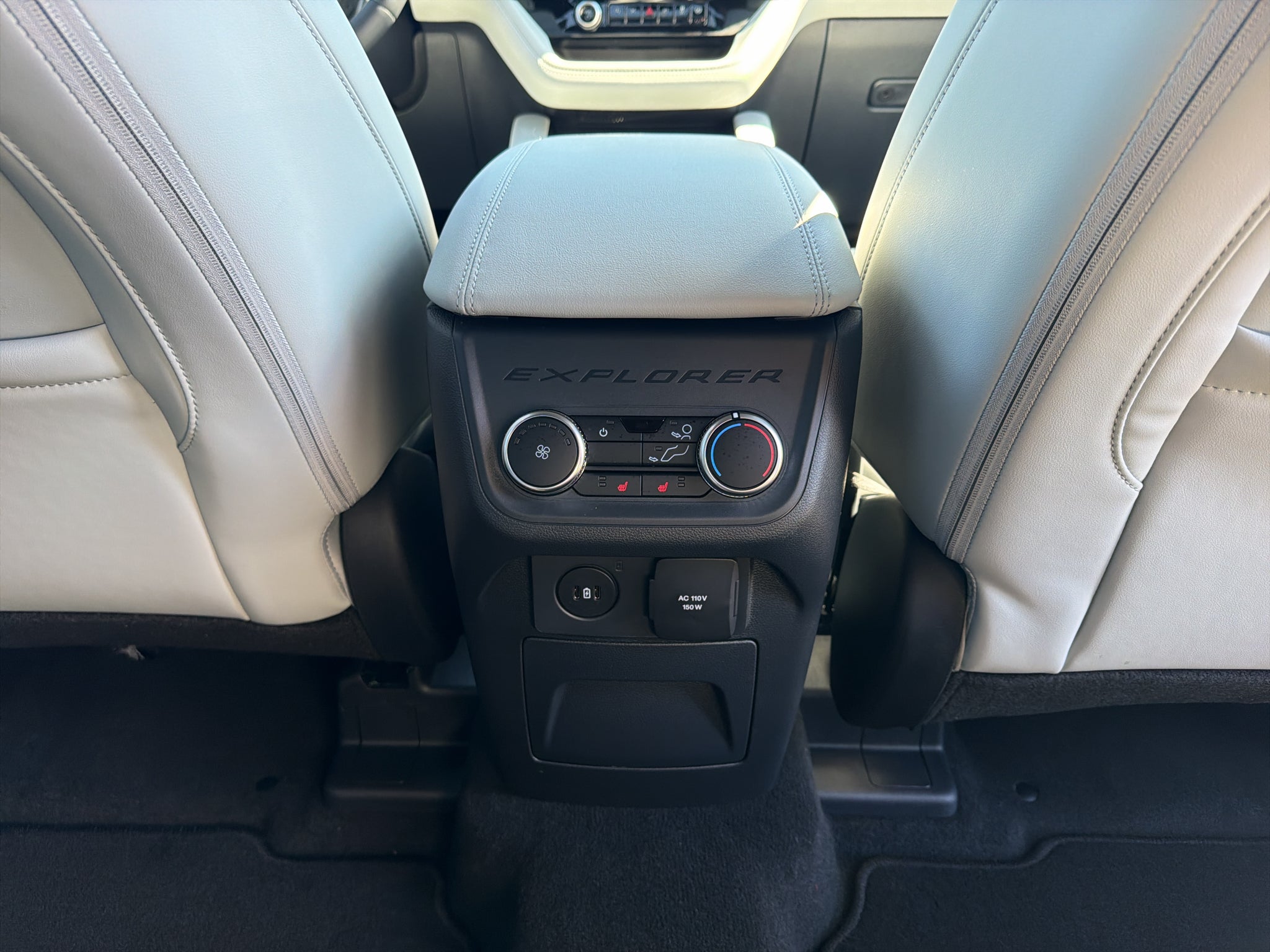 2027 Ford Explorer Platinum™