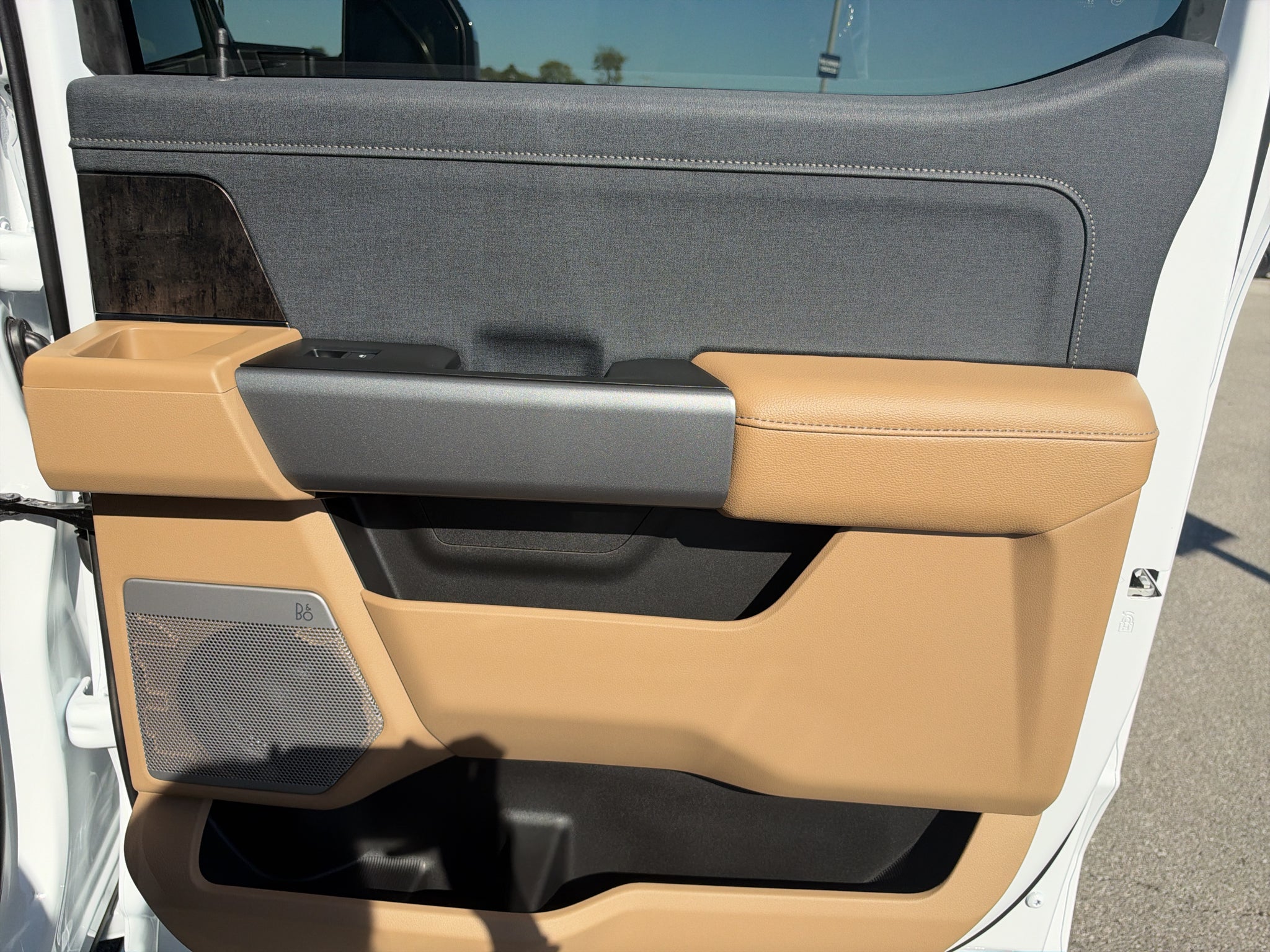 2027 Ford F-250 F-250® Lariat®