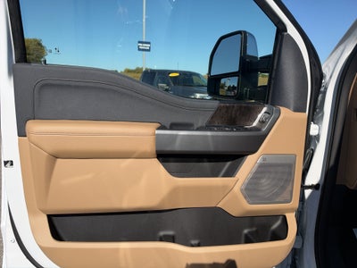 2027 Ford F-250 F-250® Lariat®