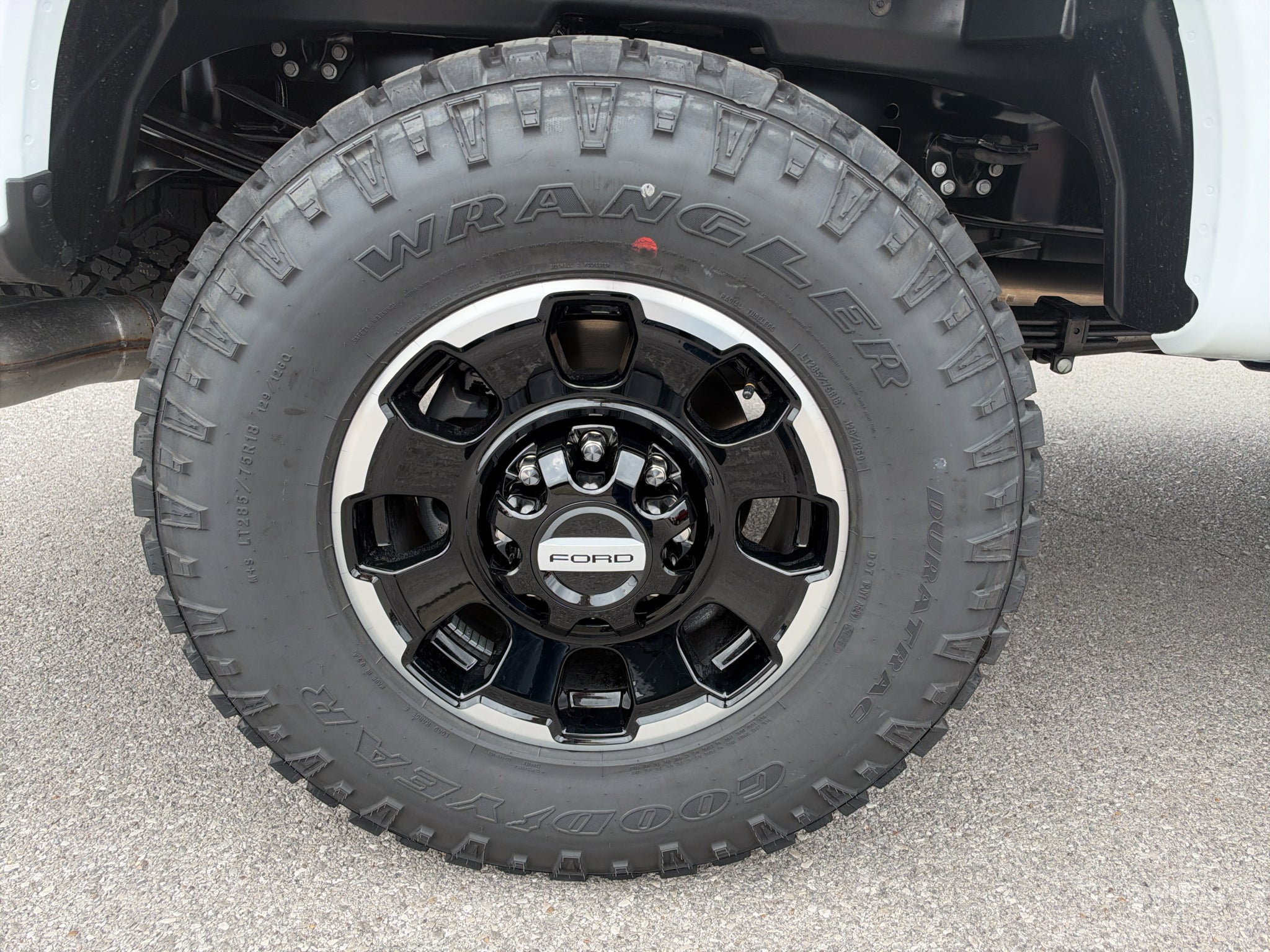 2027 Ford F-250 F-250® Lariat®