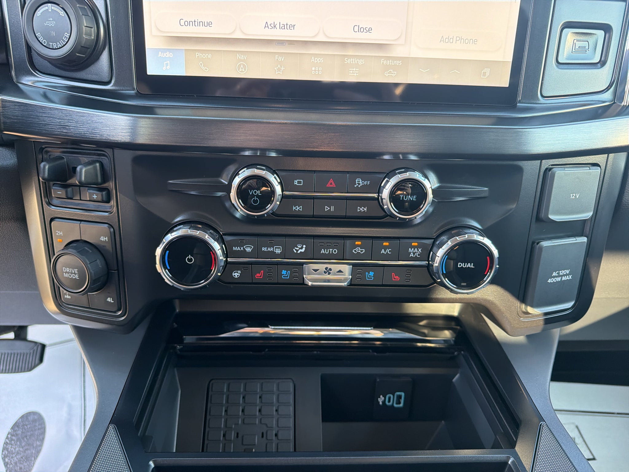 2027 Ford F-250 F-250® Lariat®