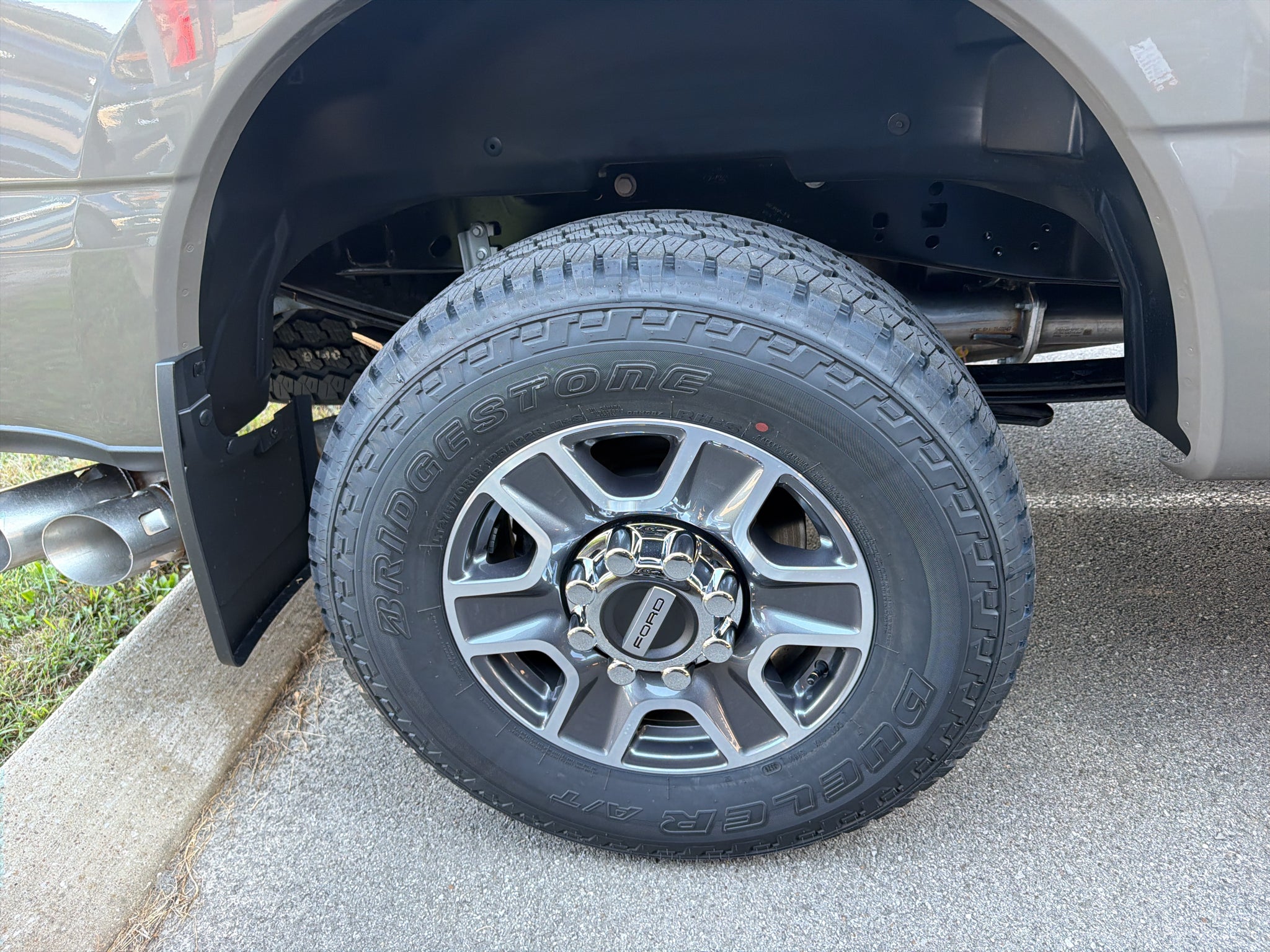 2027 Ford F-250 F-250® Lariat®