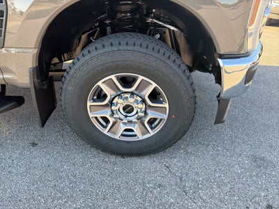 2027 Ford F-250 F-250® Lariat®