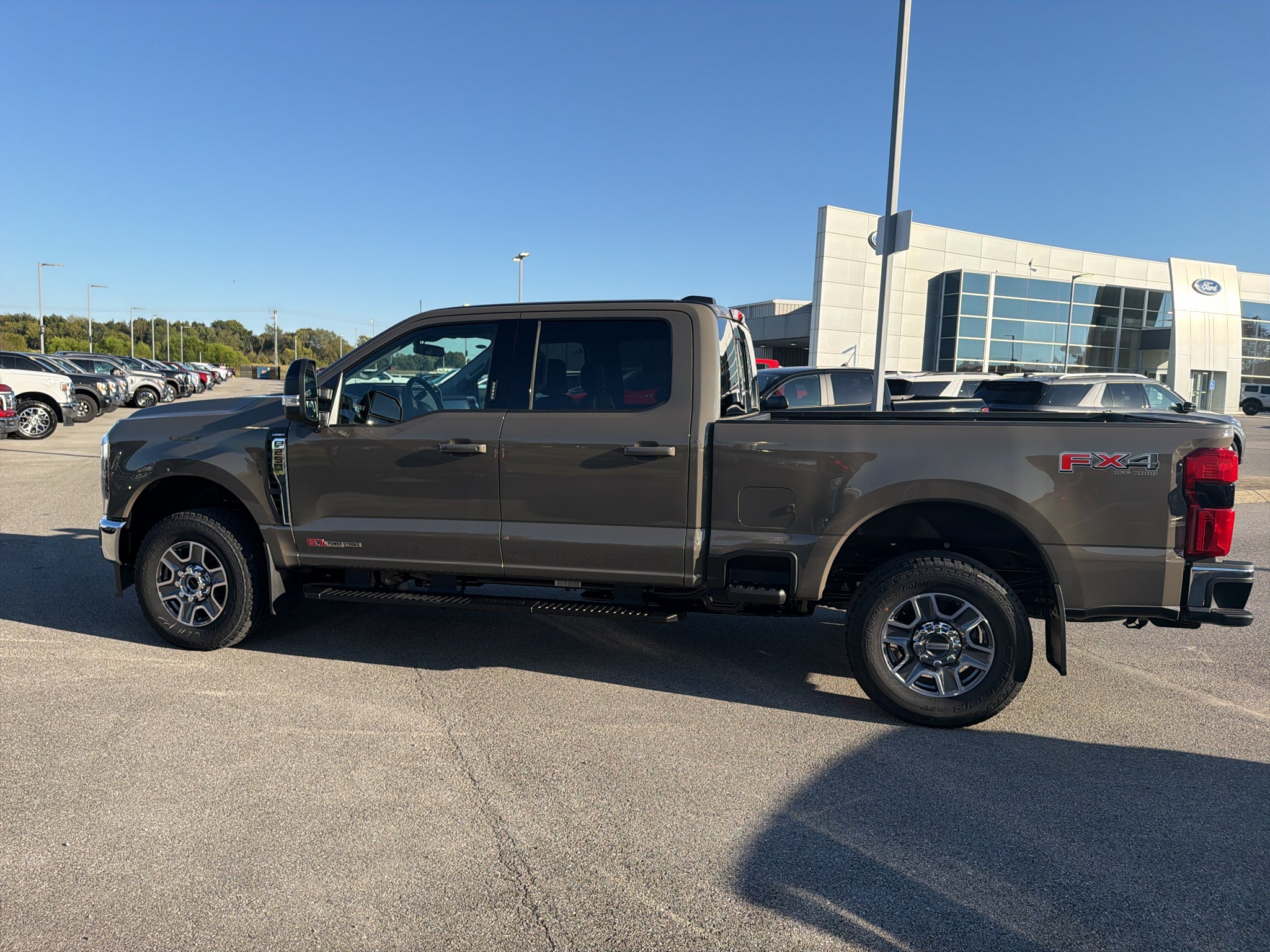 2027 Ford F-250 F-250® Lariat®