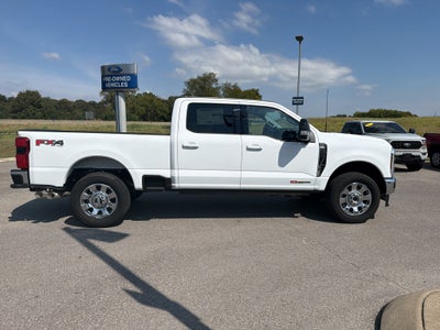 2027 Ford F-250 F-250® Lariat®