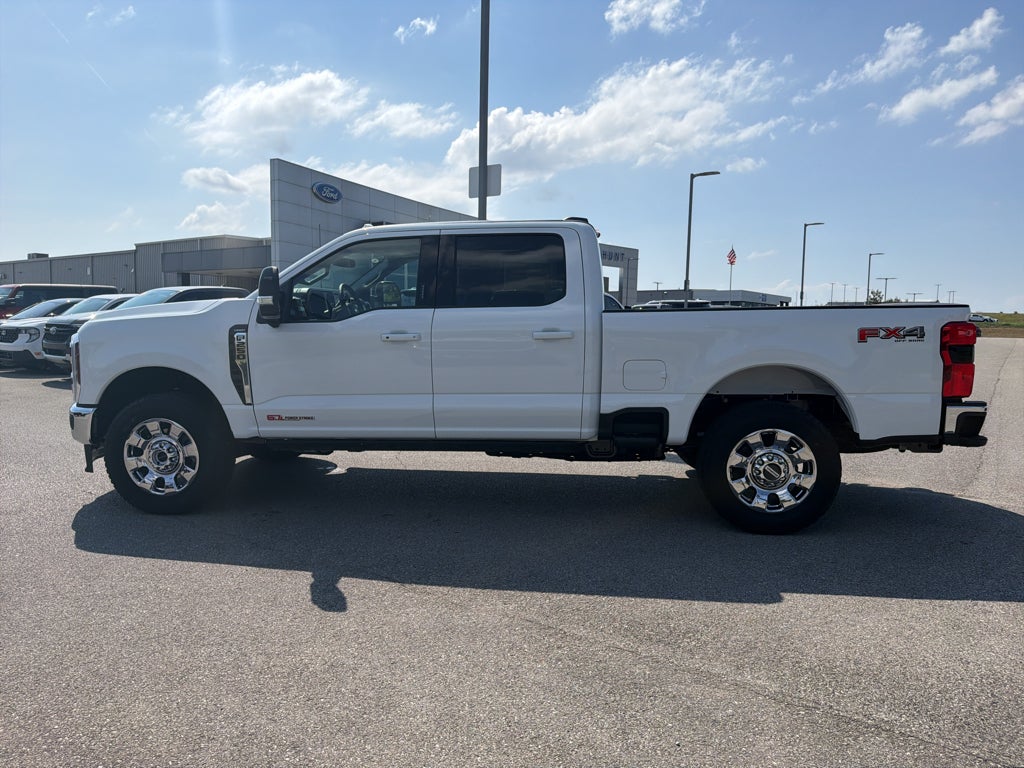 2027 Ford F-250 F-250® Lariat®