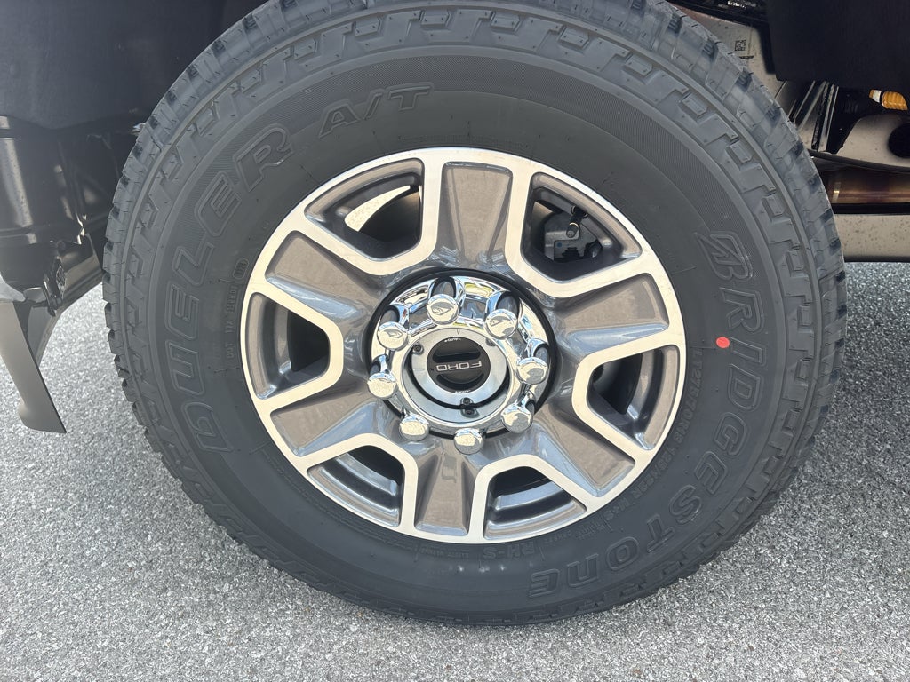 2027 Ford F-250 F-250® Lariat®