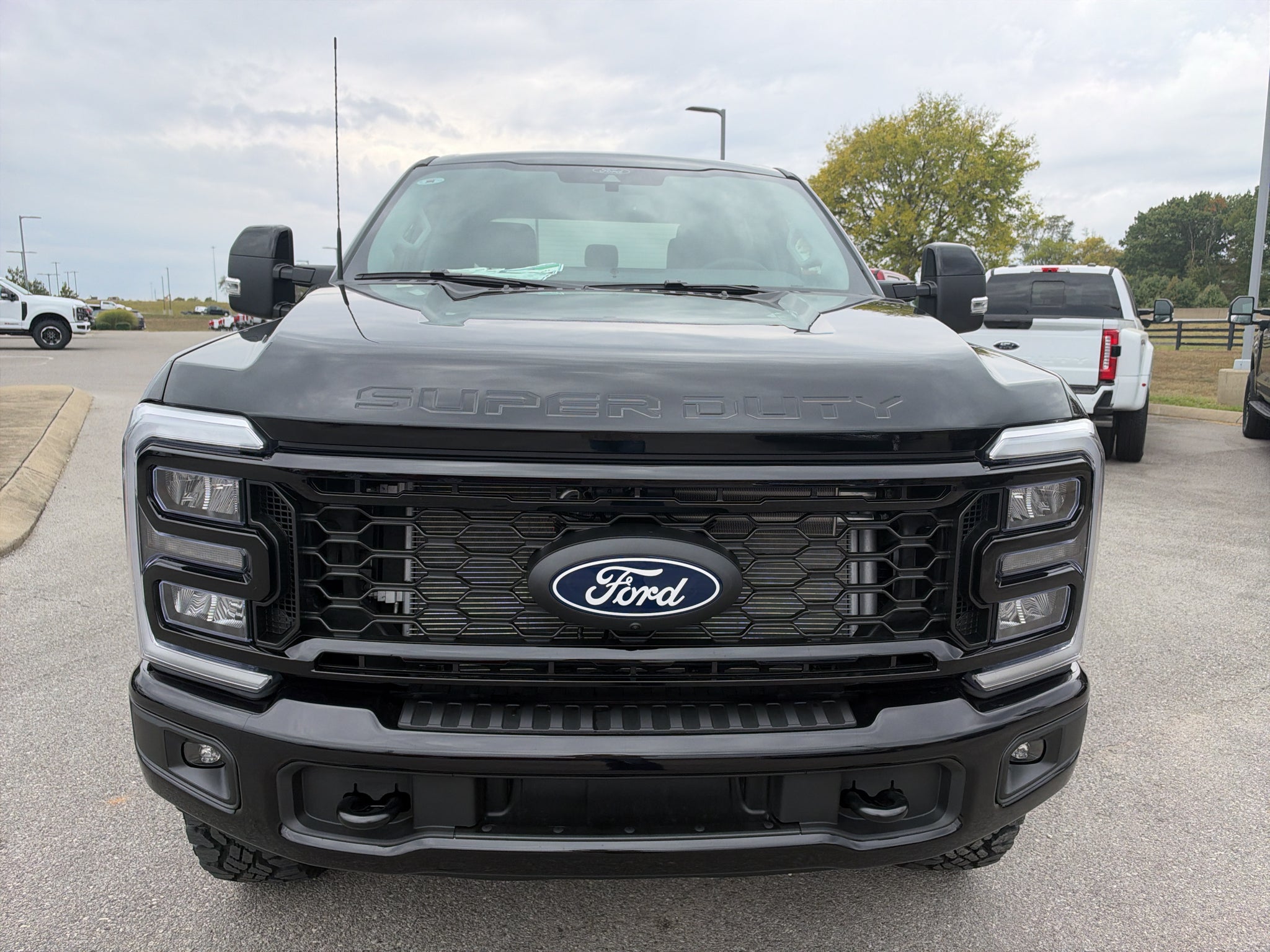 2027 Ford F-250 F-250® Lariat®