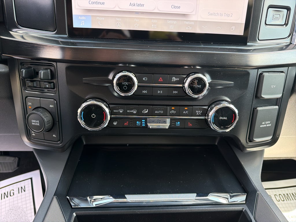 2027 Ford F-250 F-250® Lariat®