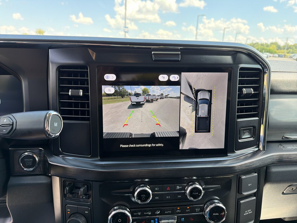 2027 Ford F-250 F-250® Lariat®