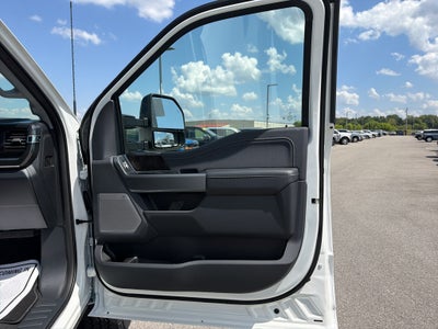 2027 Ford F-250 F-250® Lariat®