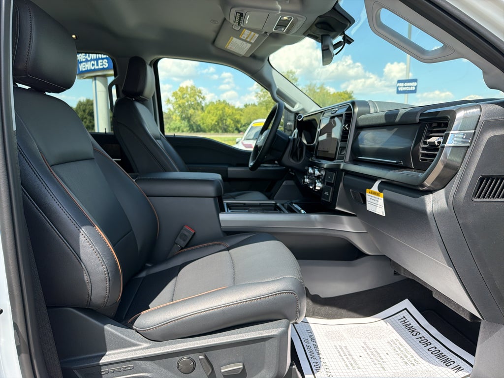 2027 Ford F-250 F-250® Lariat®