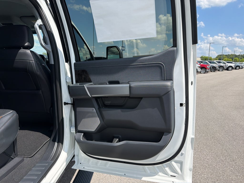 2027 Ford F-250 F-250® Lariat®