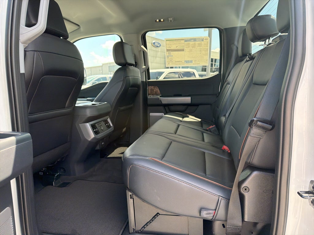 2027 Ford F-250 F-250® Lariat®