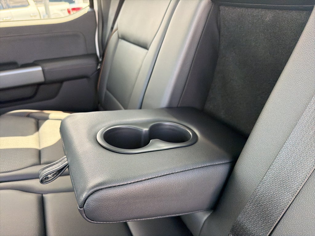 2027 Ford F-250 F-250® Lariat®