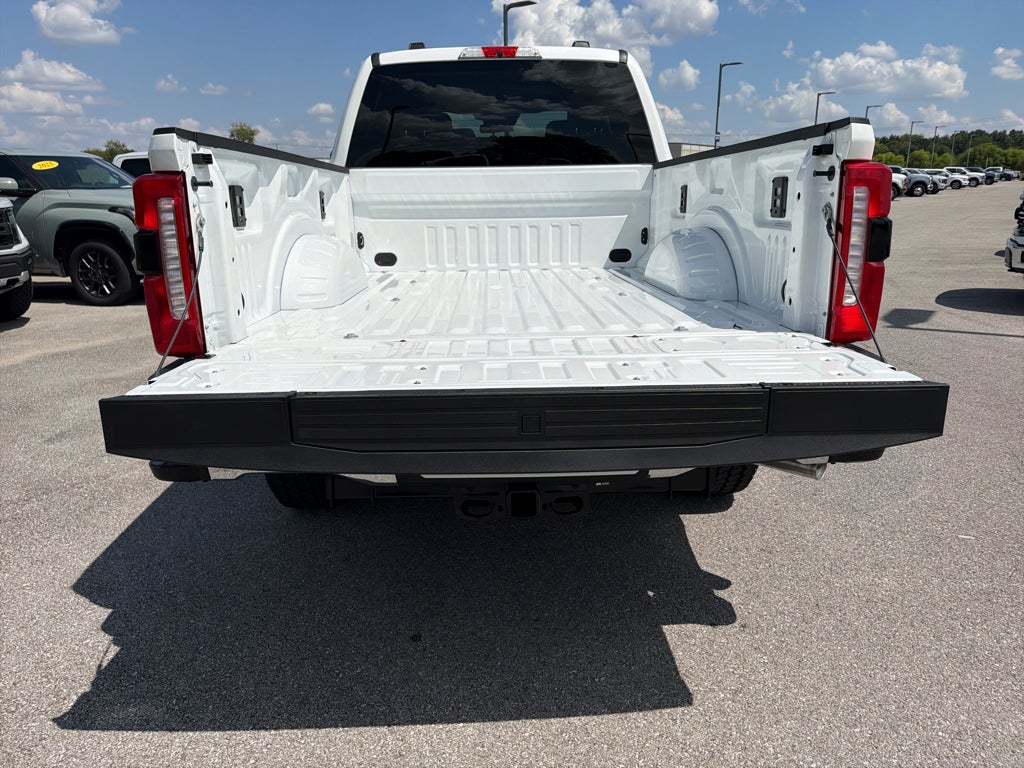 2027 Ford F-250 F-250® Lariat®