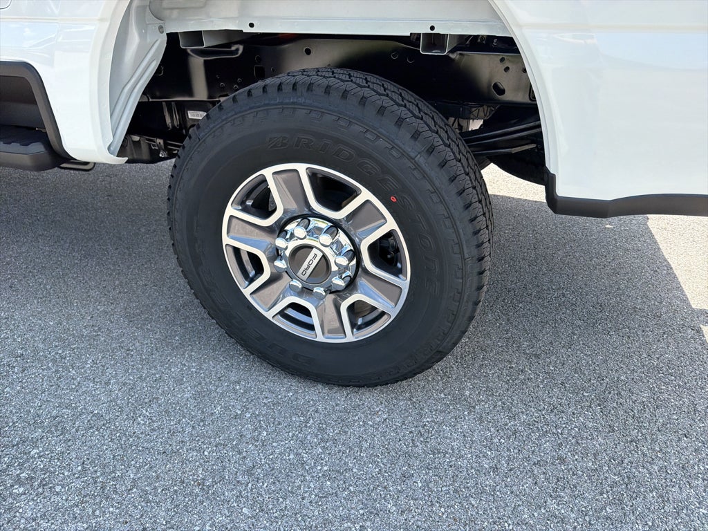 2027 Ford F-250 F-250® Lariat®