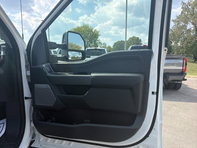 2027 Ford F-250 F-250® Lariat®