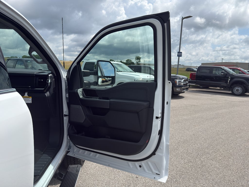 2026 Ford F-350 F-350® Lariat®