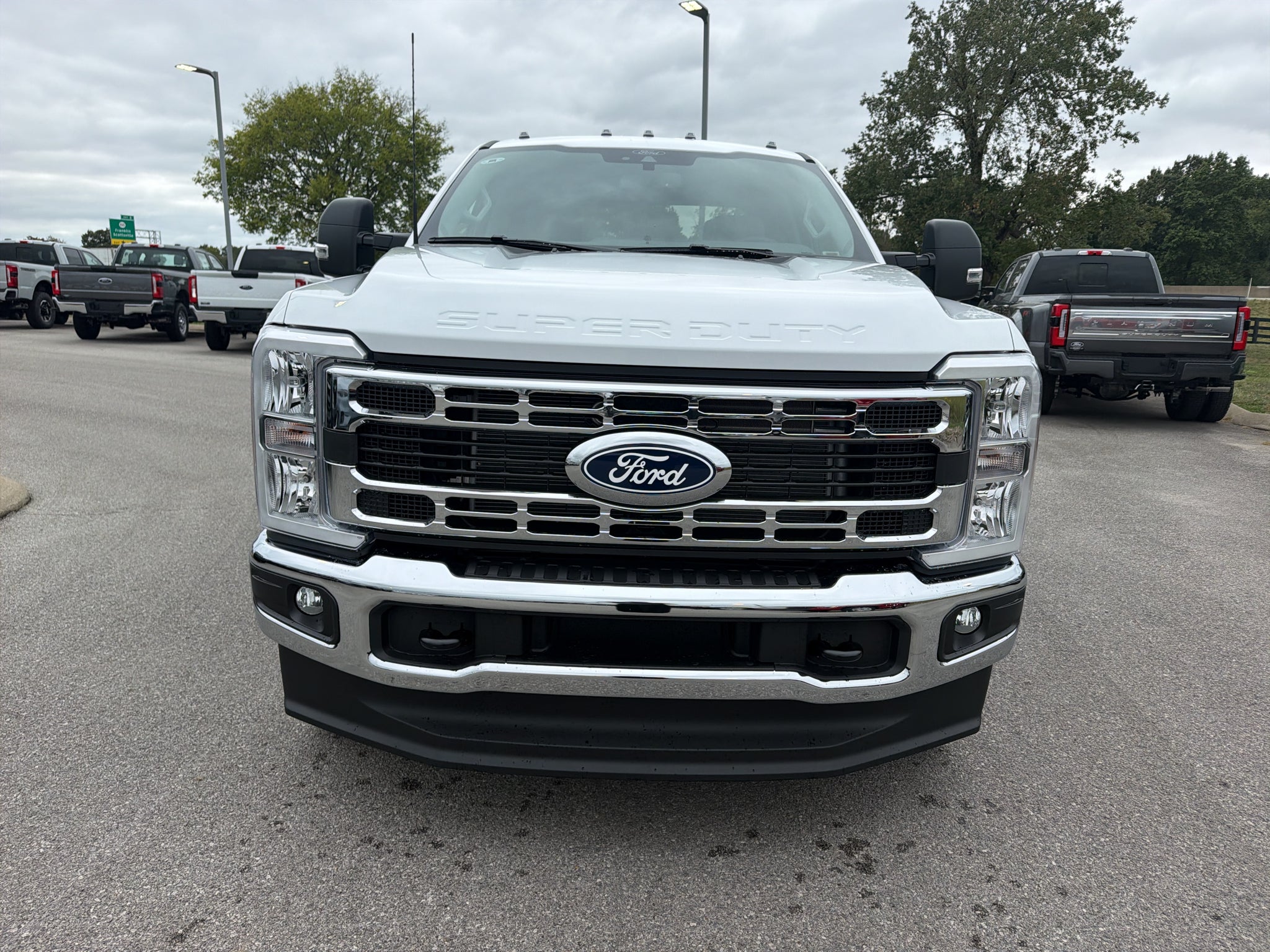 2027 Ford F-350 F-350® XLT