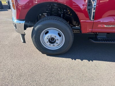 2027 Ford F-350 F-350® XLT