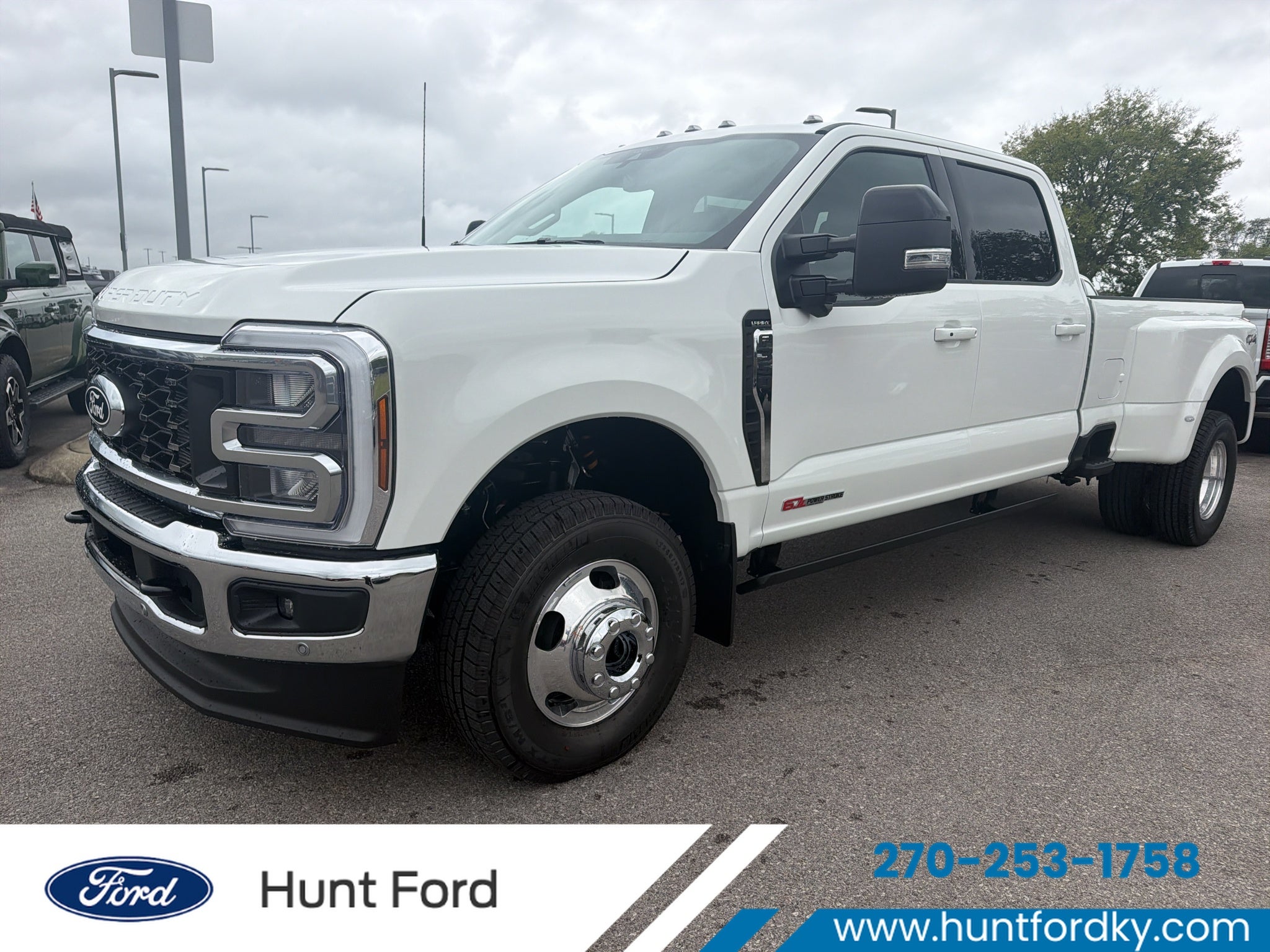 2027 Ford F-350 F-350® Lariat®