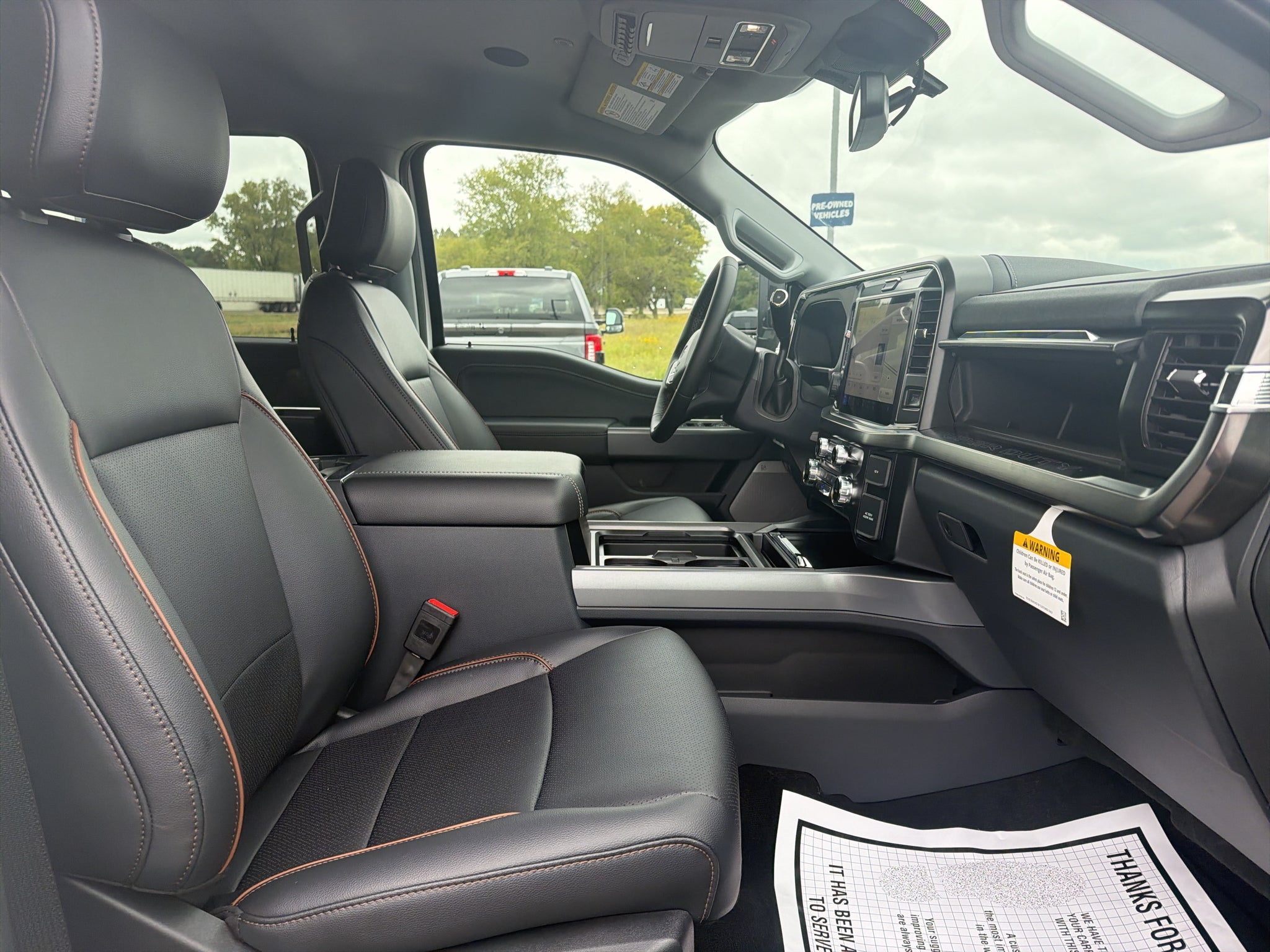2027 Ford F-350 F-350® Lariat®