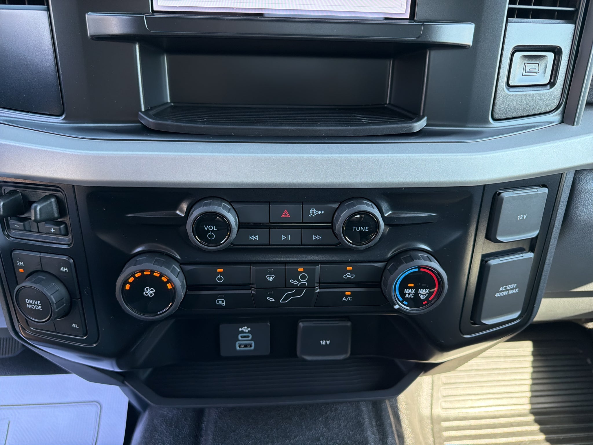 2027 Ford F-350 XLT
