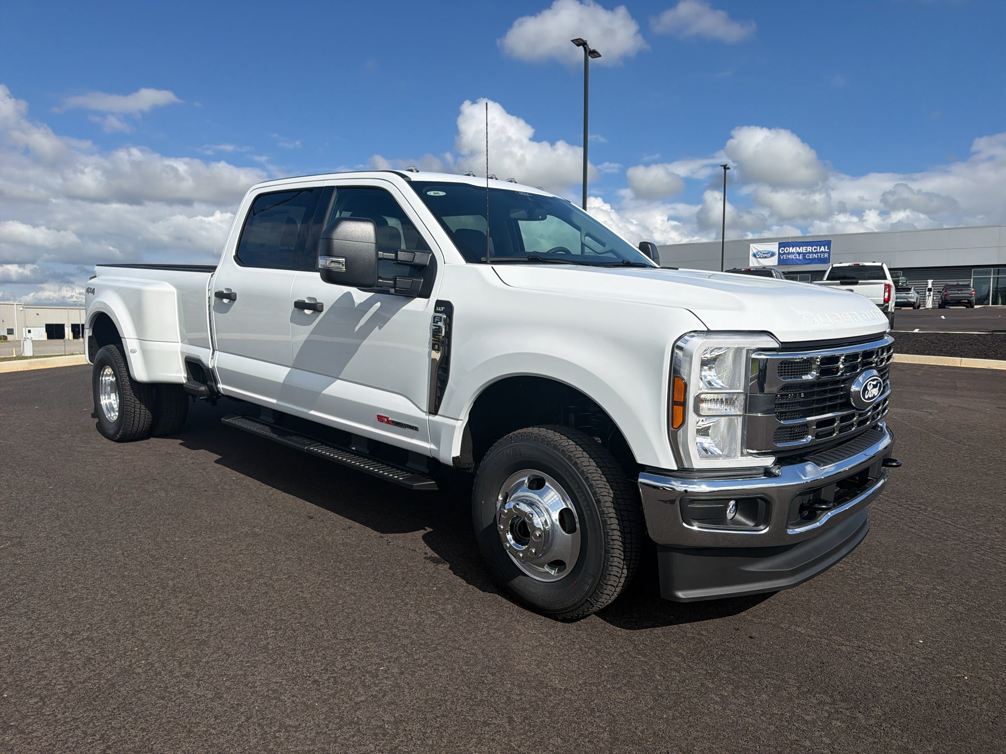 2027 Ford F-350 XLT