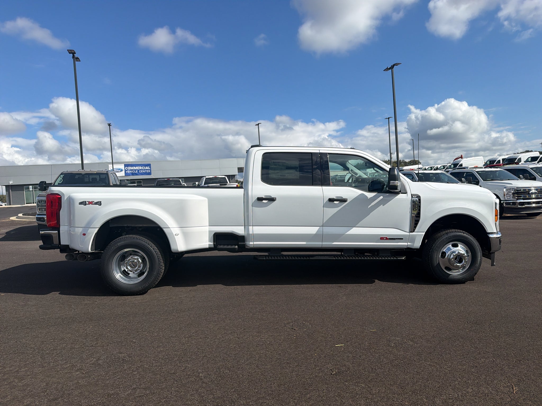 2027 Ford F-350 XLT