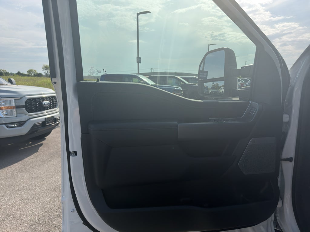 2026 Ford F-350 F-350® Lariat®