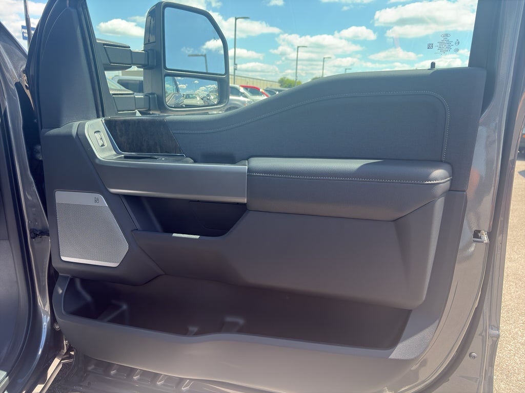 2026 Ford F-350 F-350® Lariat®