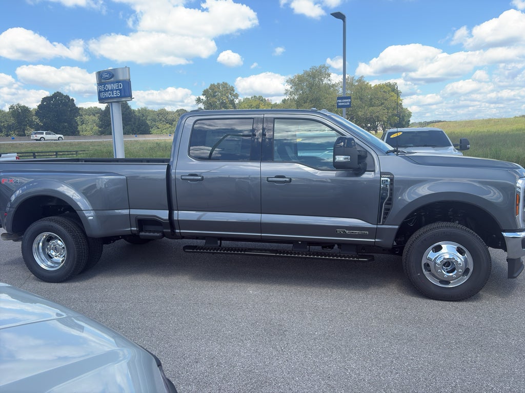 2026 Ford F-350 F-350® Lariat®