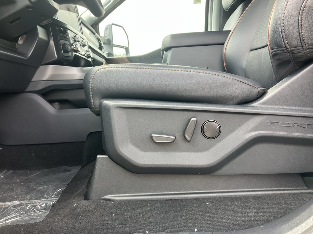 2026 Ford F-350 F-350® Lariat®