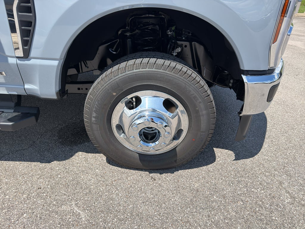 2026 Ford F-350 F-350® Lariat®