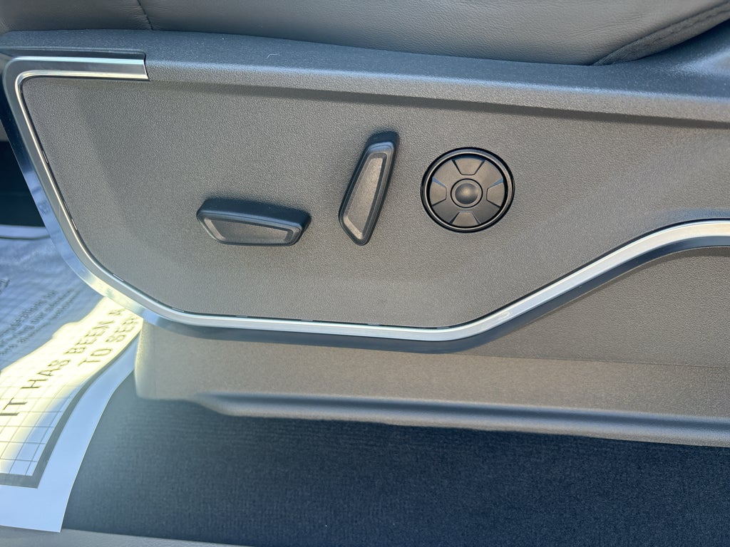2027 Ford F-450 F-450® Platinum®