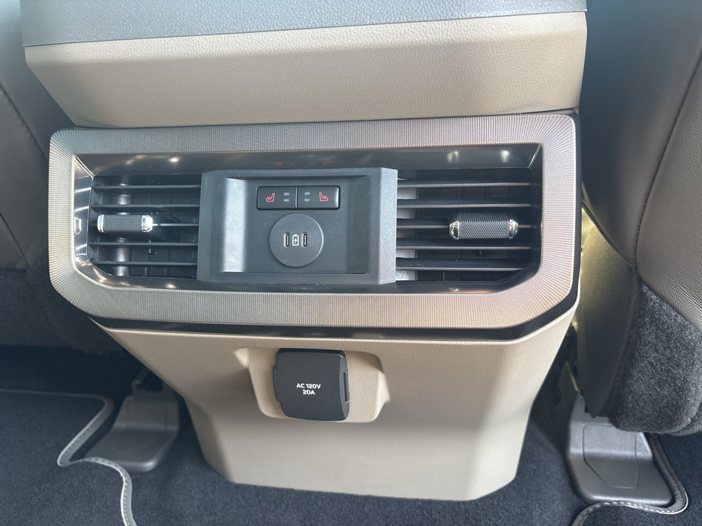 2027 Ford F-450 F-450® Platinum®