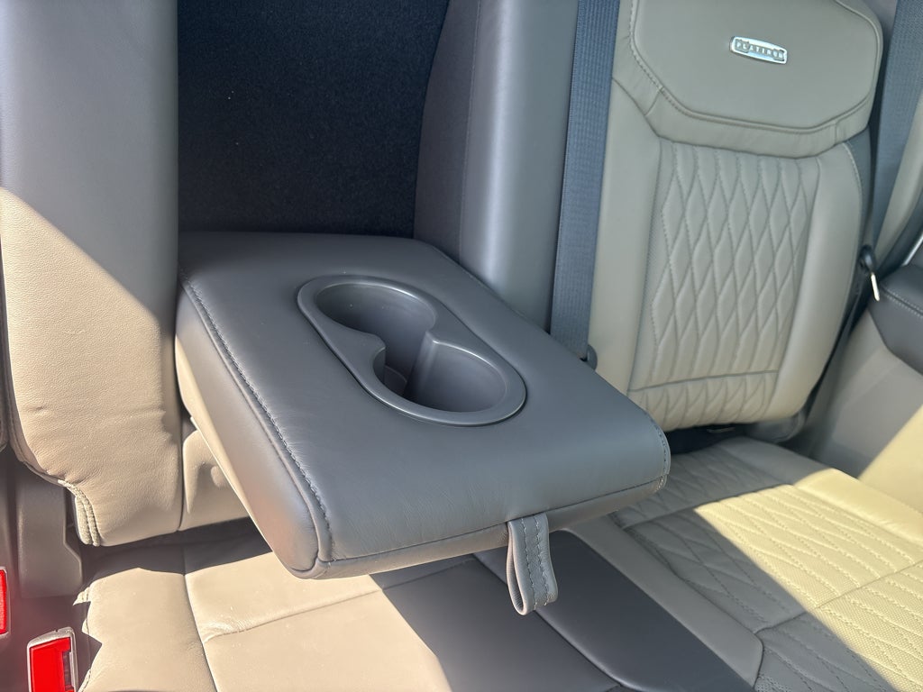 2027 Ford F-450 F-450® Platinum®