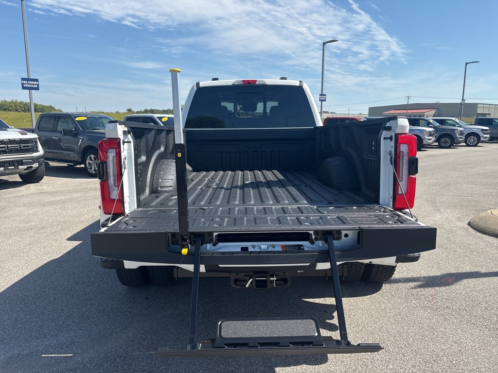 2027 Ford F-450 F-450® Platinum®
