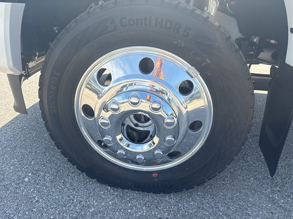 2027 Ford F-450 F-450® Platinum®