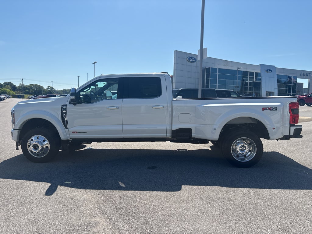 2027 Ford F-450 F-450® Platinum®
