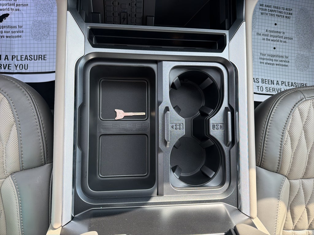 2027 Ford F-450 F-450® Platinum®