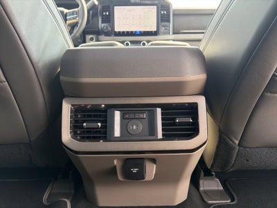2027 Ford F-450 F-450® Platinum®