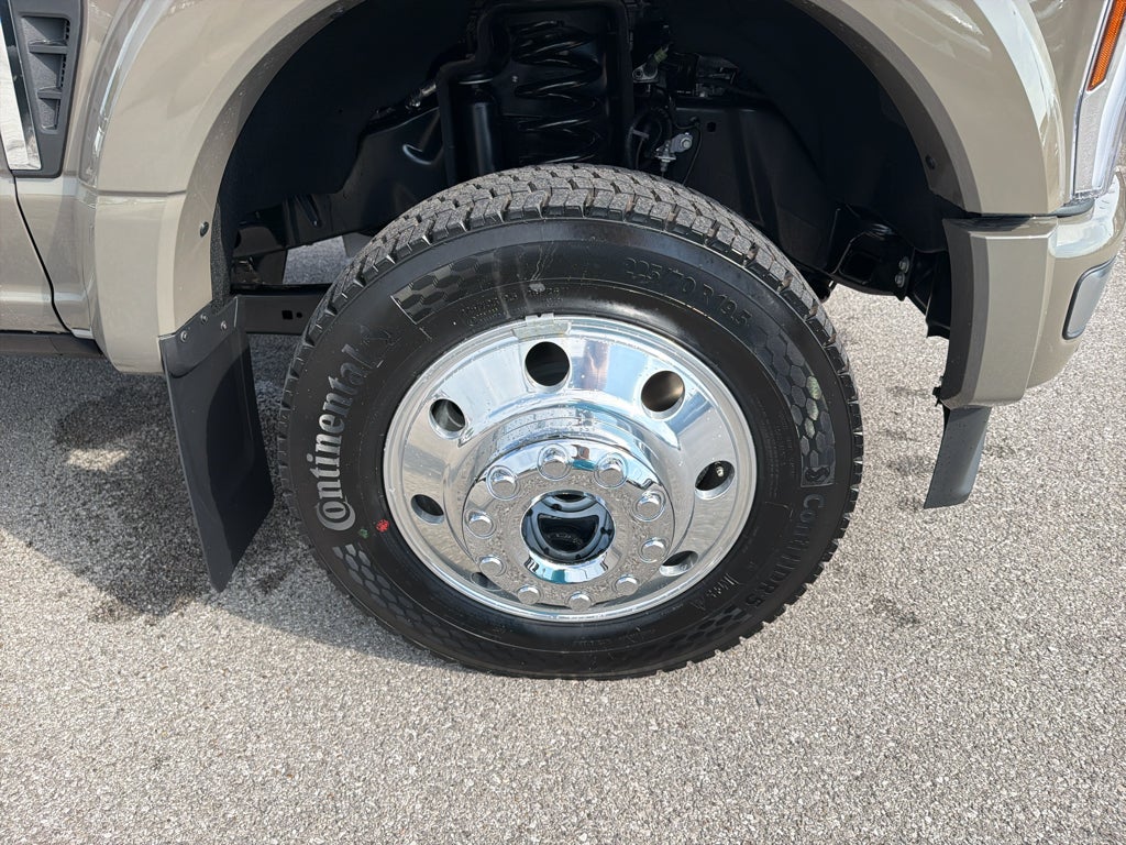 2027 Ford F-450 F-450® Platinum®