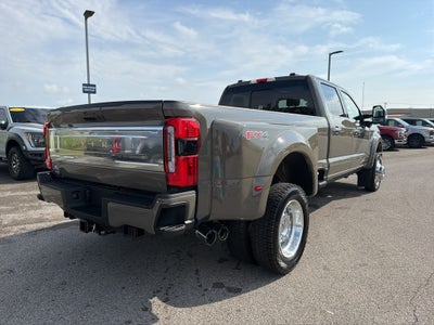 2027 Ford F-450 F-450® Platinum®